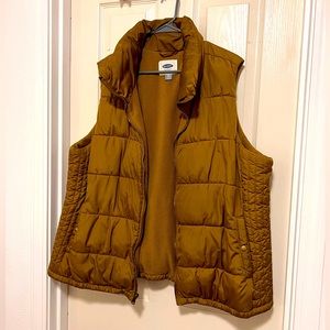 WARM PUFFY VEST!!